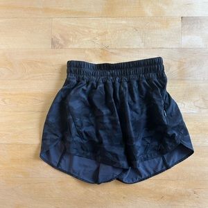 Lululemon black camo track that shorts